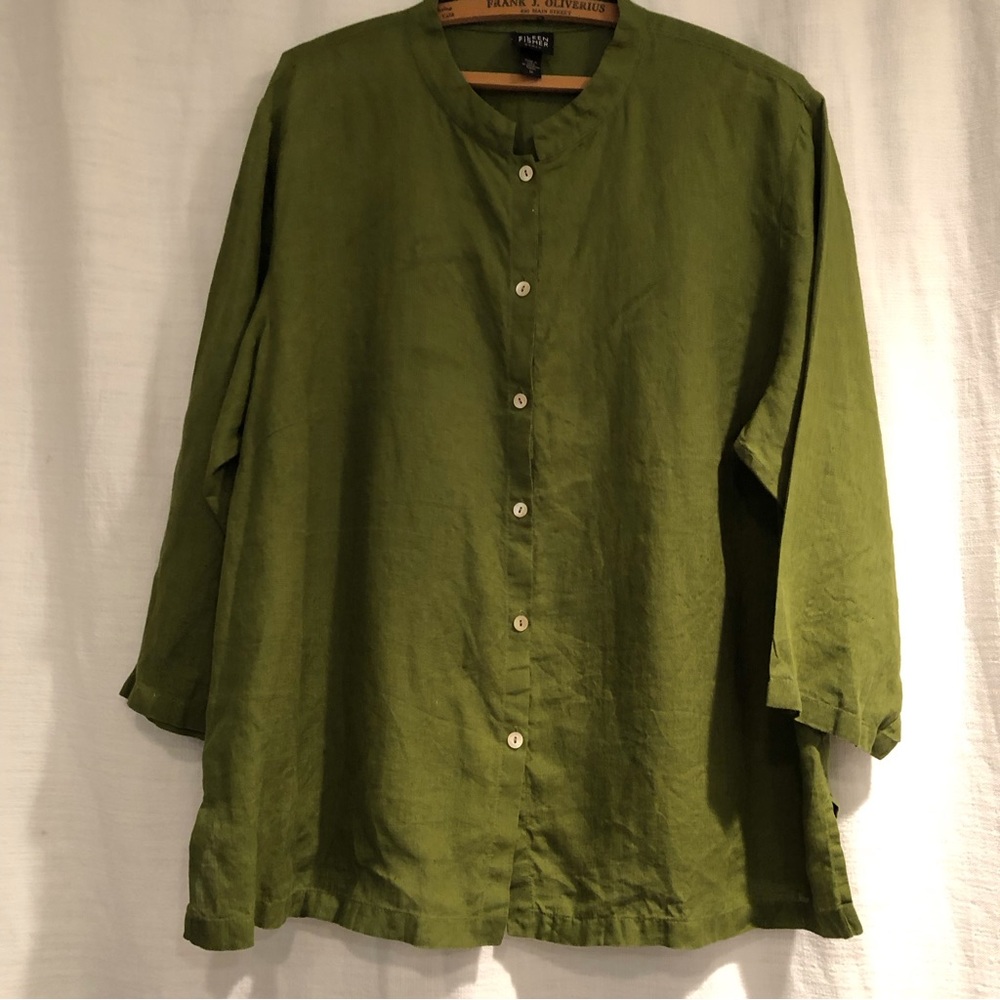 Leaf green boxy linen Eileen fisher top